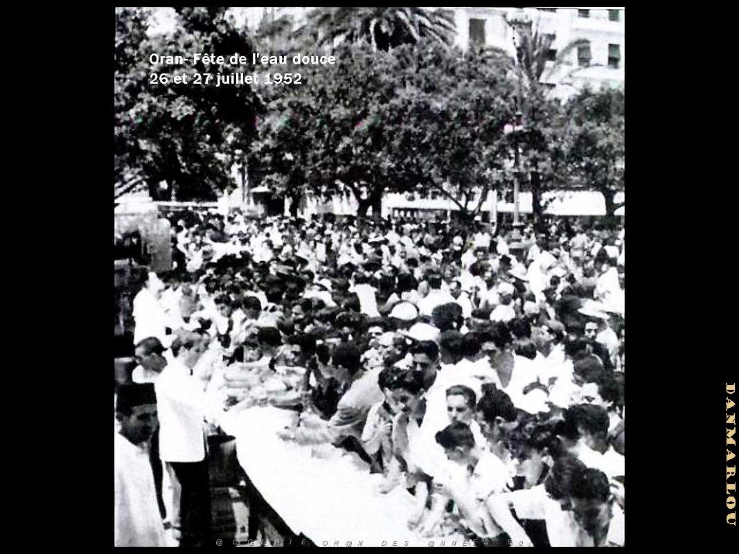 Oran - Place d'Armes - Fete de l'Eau Douce - 1952.JPG